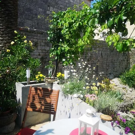 Apartment Antonia Vrboska Exterior photo